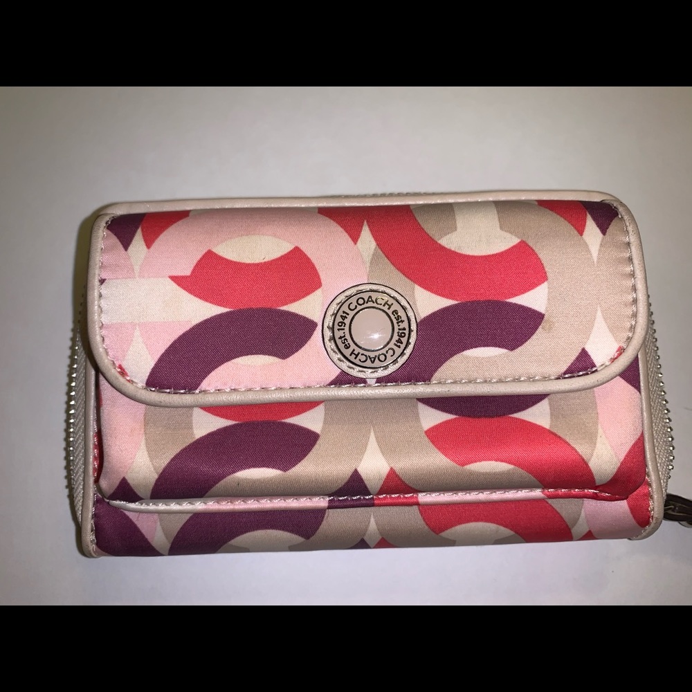 SOLD!!!!Coach wristlet - Picture 2 of 7